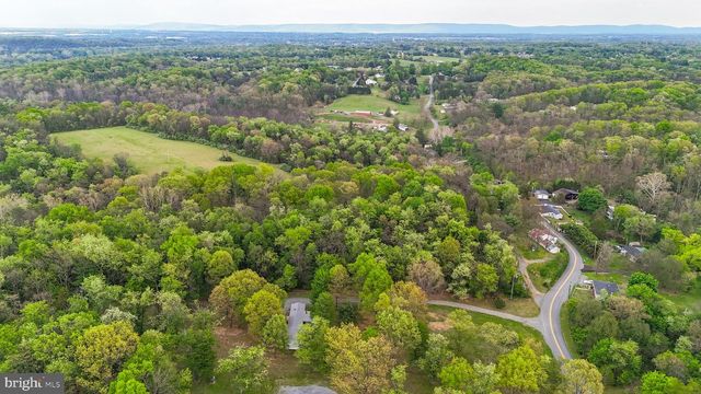 1217 NESTLE QUARRY RD, Falling Waters, WV 25419