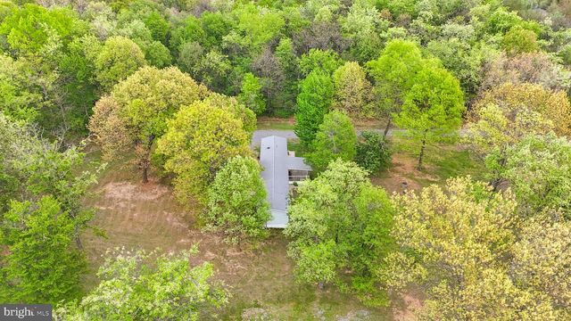 1217 NESTLE QUARRY RD, Falling Waters, WV 25419