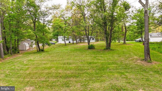 1217 NESTLE QUARRY RD, Falling Waters, WV 25419