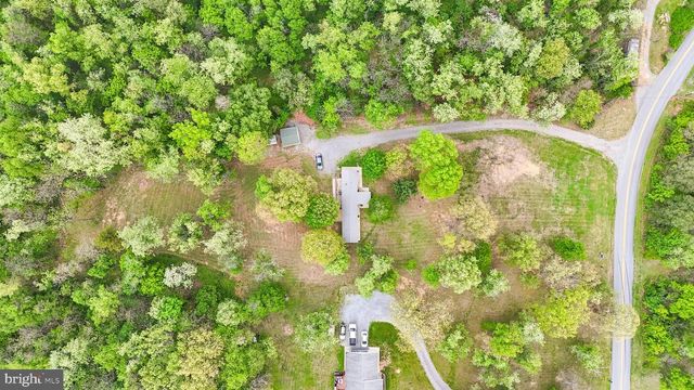 1217 NESTLE QUARRY RD, Falling Waters, WV 25419
