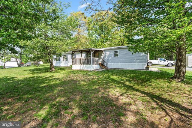 1217 NESTLE QUARRY RD, Falling Waters, WV 25419