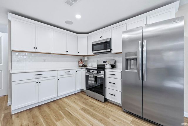 3831 Ironwood Court, Fort Wayne, IN 46815