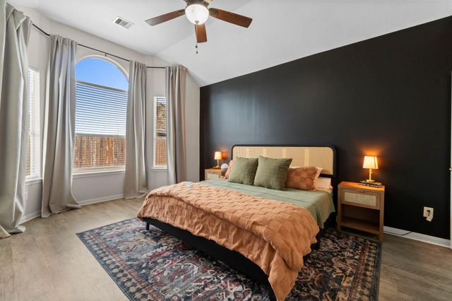 12102 Green Willow Falls Drive, Tomball, TX 77375