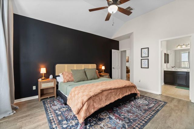 12102 Green Willow Falls Drive, Tomball, TX 77375