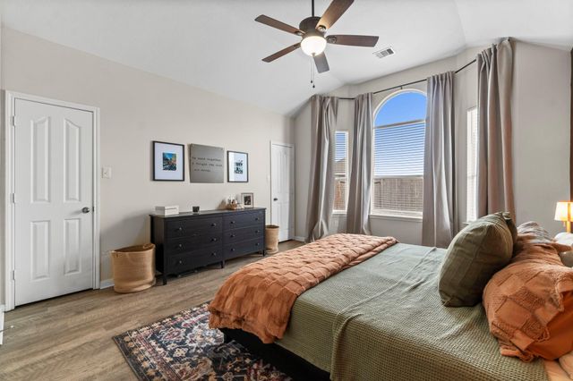 12102 Green Willow Falls Drive, Tomball, TX 77375