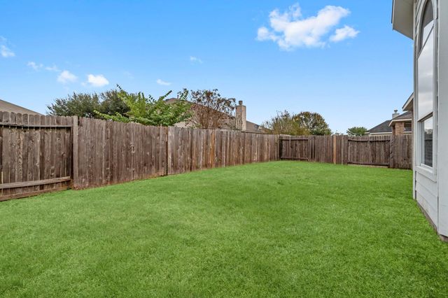 12102 Green Willow Falls Drive, Tomball, TX 77375