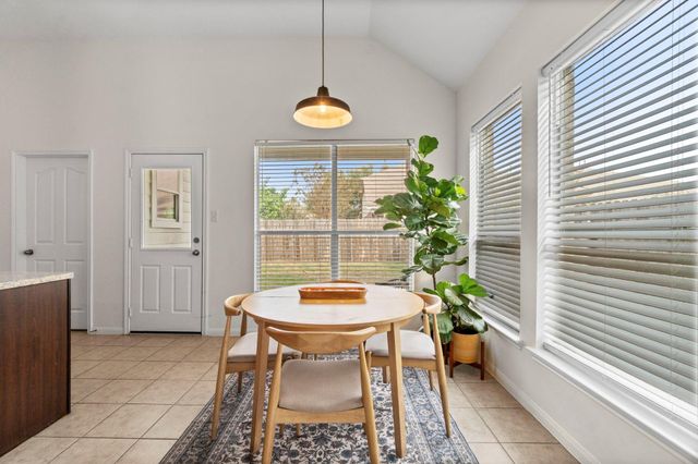 12102 Green Willow Falls Drive, Tomball, TX 77375