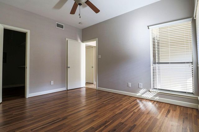 2025 Augusta Drive 1005, Houston, TX 77057