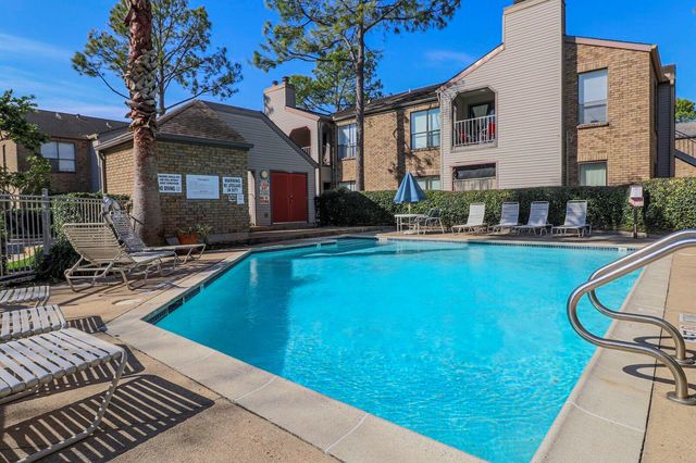 2025 Augusta Drive 1005, Houston, TX 77057