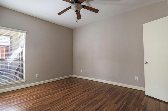 2025 Augusta Drive 1005, Houston, TX 77057