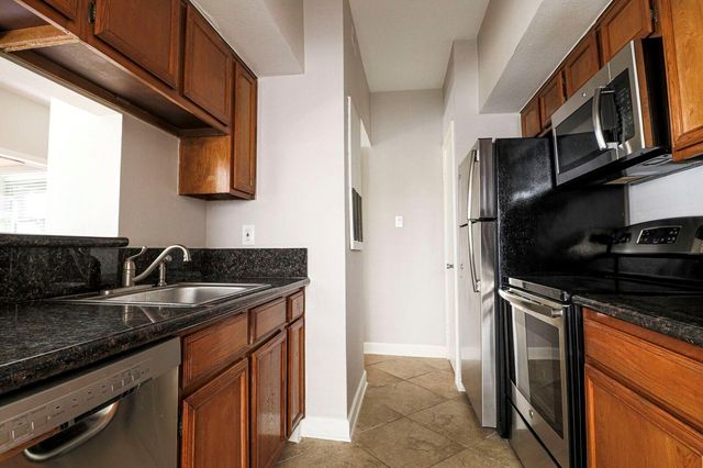 2025 Augusta Drive 1005, Houston, TX 77057
