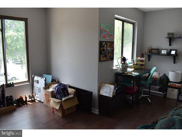 33 BUTTONWOOD RD, Voorhees, NJ 08043