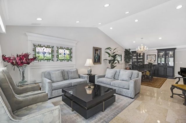 7812 SW 88th Ter, Miami, FL 33156