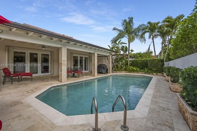 7812 SW 88th Ter, Miami, FL 33156