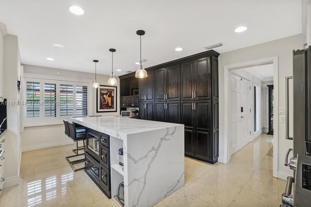 7812 SW 88th Ter, Miami, FL 33156