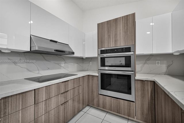 451 E 37th St, Hialeah, FL 33013