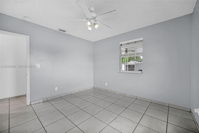 451 E 37th St, Hialeah, FL 33013