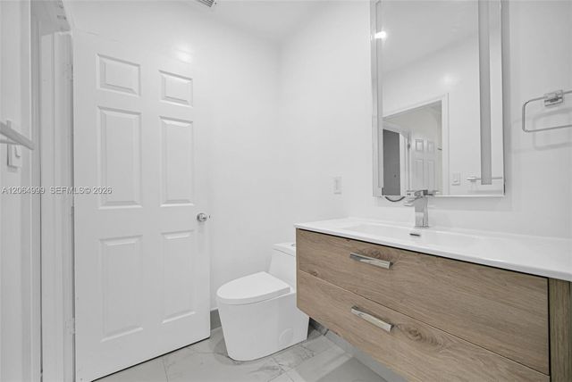 451 E 37th St, Hialeah, FL 33013