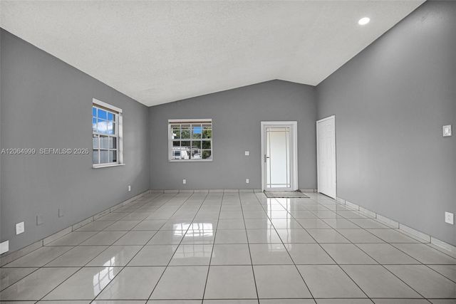 451 E 37th St, Hialeah, FL 33013