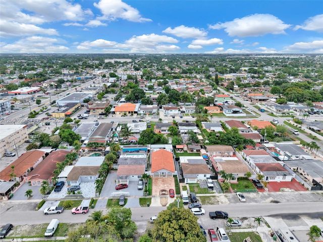 451 E 37th St, Hialeah, FL 33013