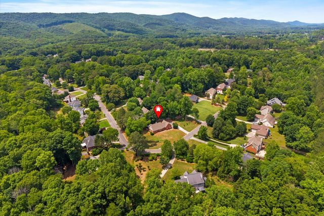 2654 Foxmore Circle, Dalton, GA 30720