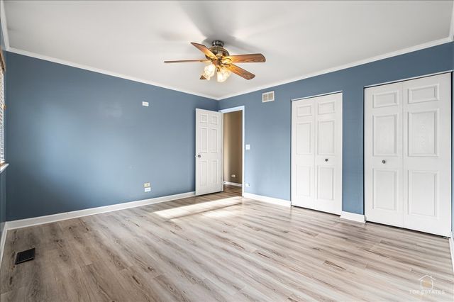 608 N White Lane, Hainesville, IL 60030