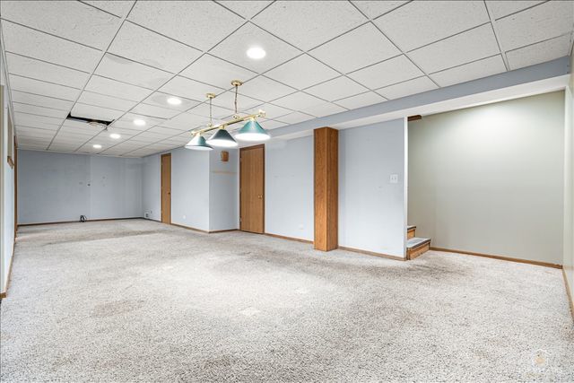 608 N White Lane, Hainesville, IL 60030