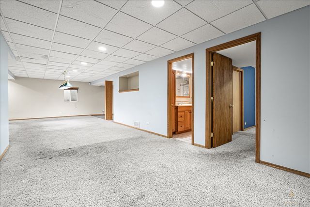 608 N White Lane, Hainesville, IL 60030