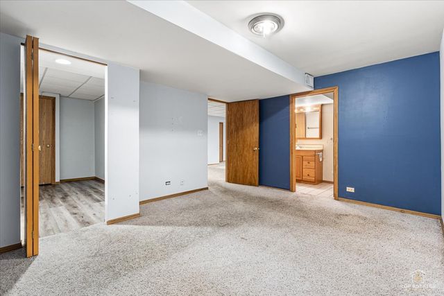 608 N White Lane, Hainesville, IL 60030
