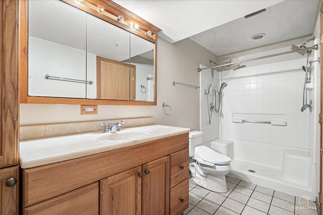 608 N White Lane, Hainesville, IL 60030