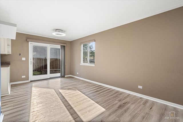 608 N White Lane, Hainesville, IL 60030