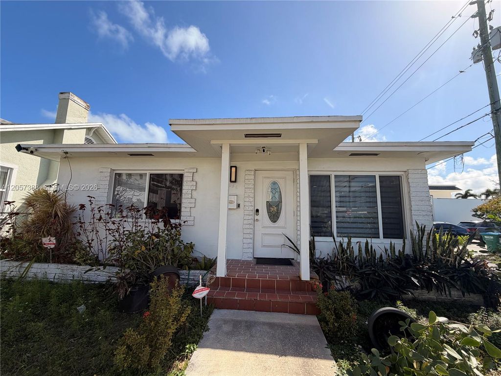 2036 Jackson Street 1, Hollywood, FL 33020