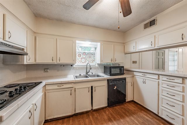 202 Mathis Street, Seagoville, TX 75159