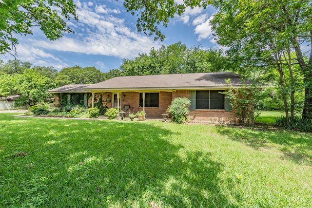202 Mathis Street, Seagoville, TX 75159