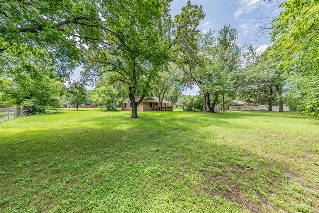 202 Mathis Street, Seagoville, TX 75159