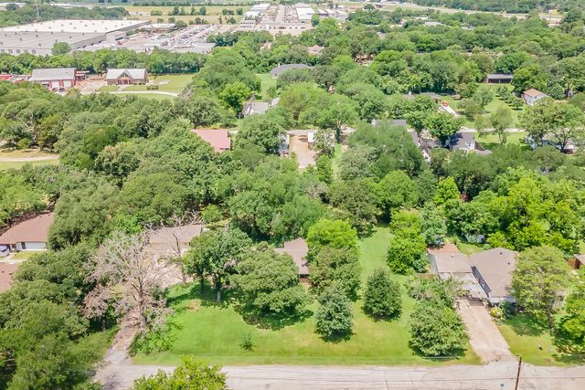 202 Mathis Street, Seagoville, TX 75159
