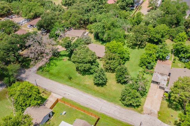 202 Mathis Street, Seagoville, TX 75159