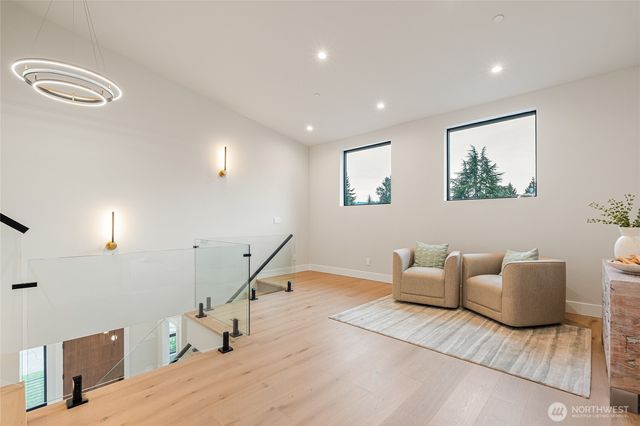 2423 129th Avenue SE, Bellevue, WA 98005