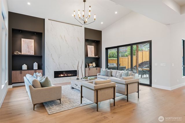 2423 129th Avenue SE, Bellevue, WA 98005