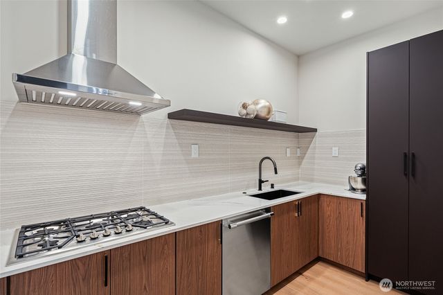 2423 129th Avenue SE, Bellevue, WA 98005