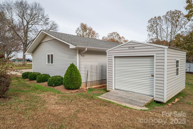 1894 Hwy 73 Highway, Iron Station, NC 28080