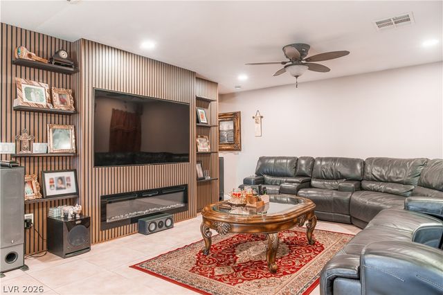 8867 Bonneville Peak Court, Las Vegas, NV 89148