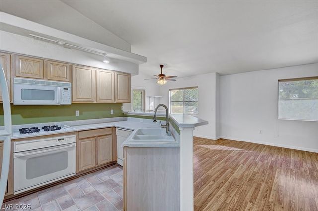 322 Sunward Drive 322, Henderson, NV 89014