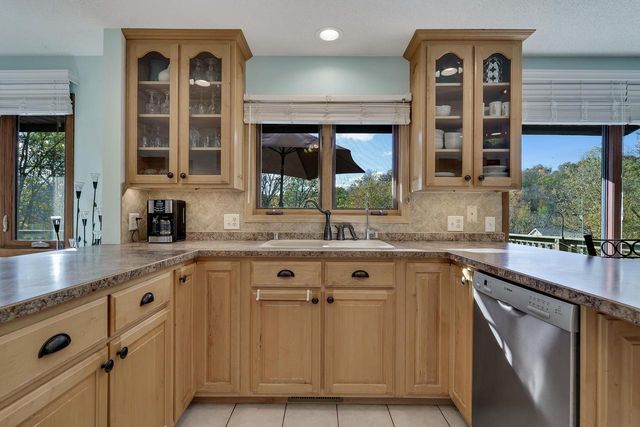 N6061 Summerglow TRAIL, Onalaska, WI 54650