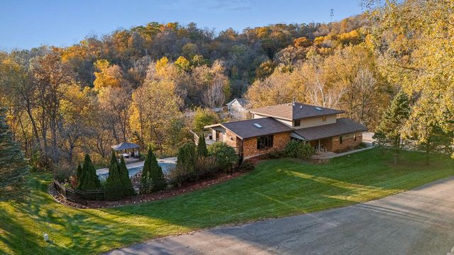 N6061 Summerglow TRAIL, Onalaska, WI 54650