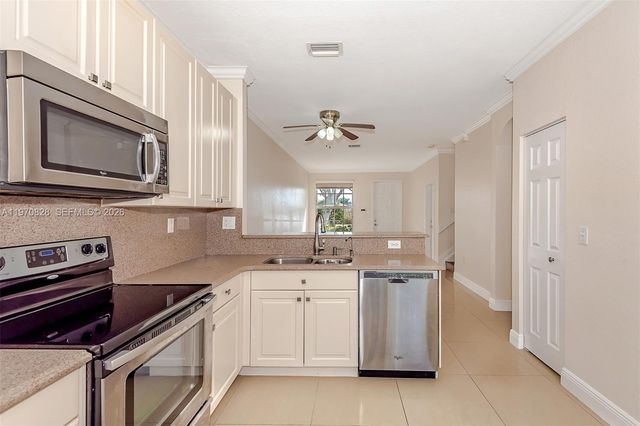 7919 NW 20th St, Pembroke Pines, FL 33024