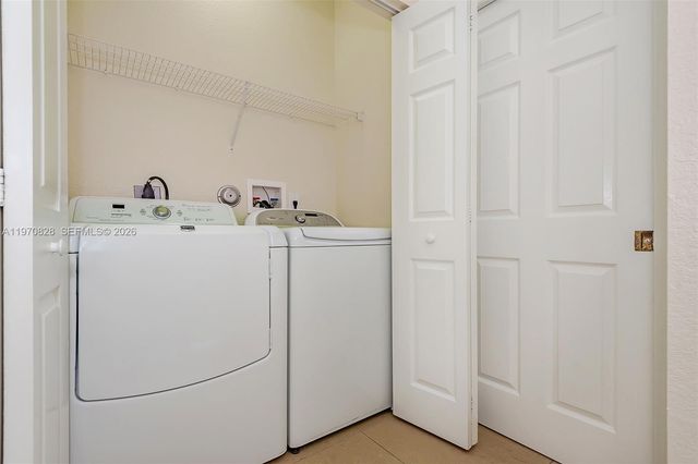 7919 NW 20th St, Pembroke Pines, FL 33024