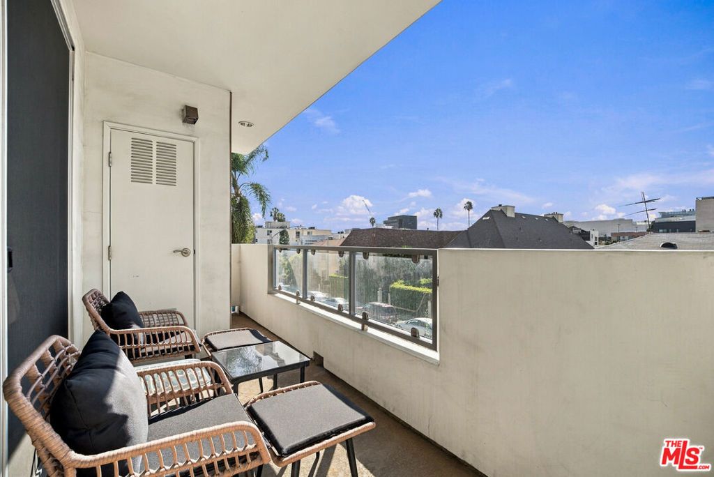 118 N Kings Road 301, Los Angeles, CA 90048 — photo 5