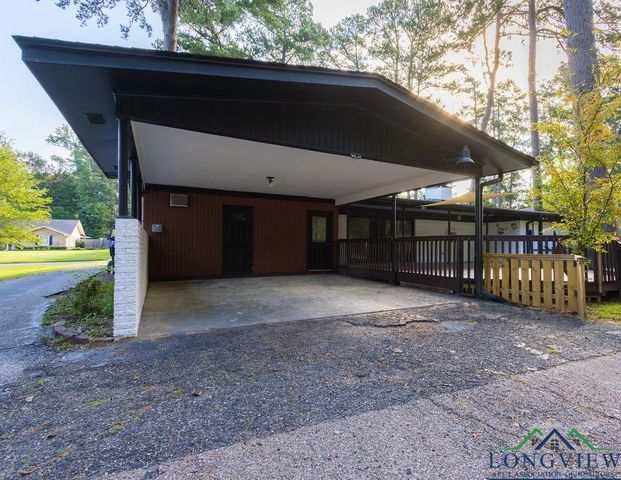 1909 Mary Jane Dr, Longview, TX 75601