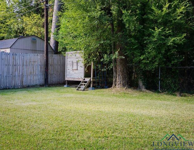 1909 Mary Jane Dr, Longview, TX 75601